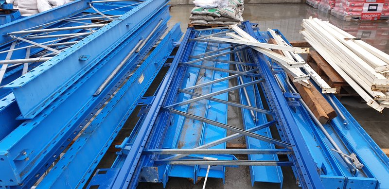 Rafturi cantilever second hand.